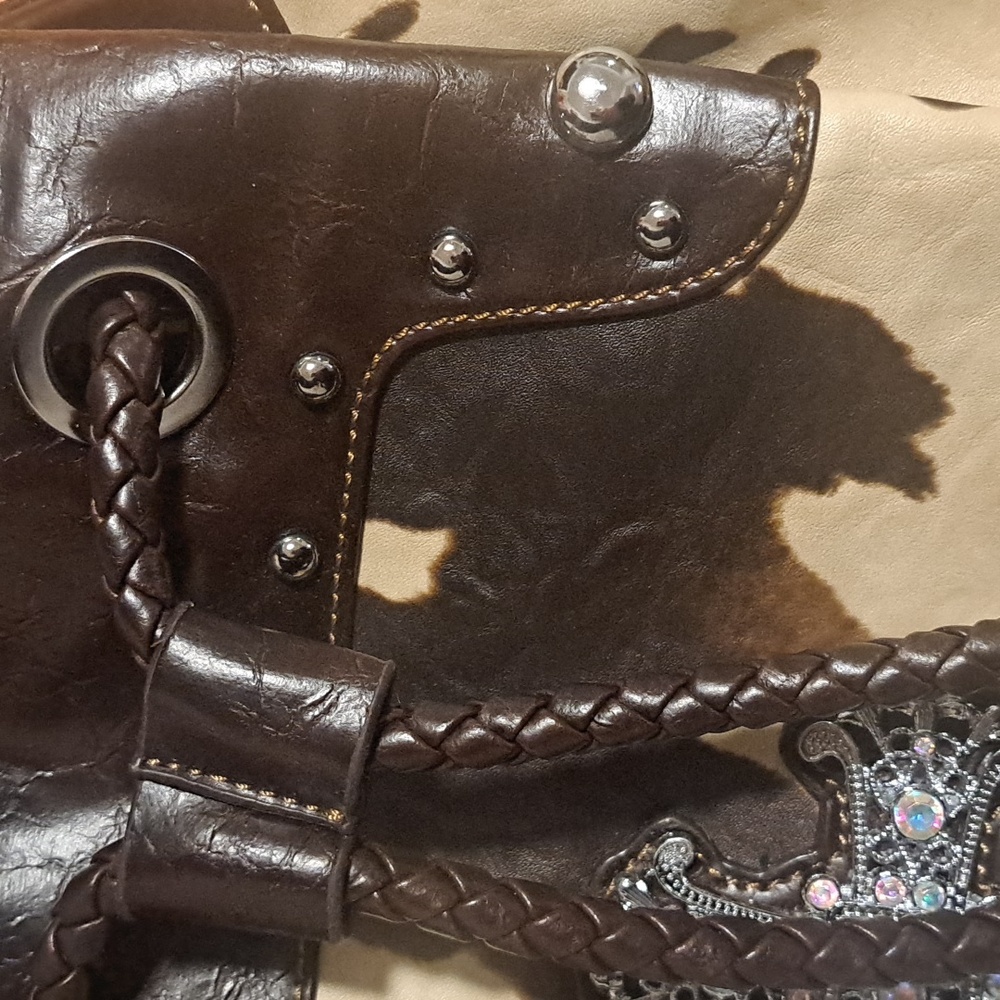 Animal Print Faux Diamond Cross With Silver Stud Detail Bag. NWOT - Picture 8 of 8